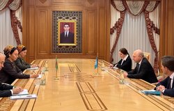 SRSG Kaha Imnadze meets with Dunyagozel Gulmanova, Chairperson of Mejilis of Turkmenistan